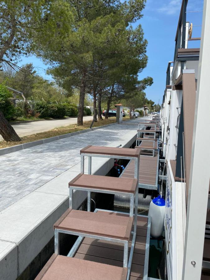 Floating House Blue Moon Villa ปอร์โตรอซ ภายนอก รูปภาพ