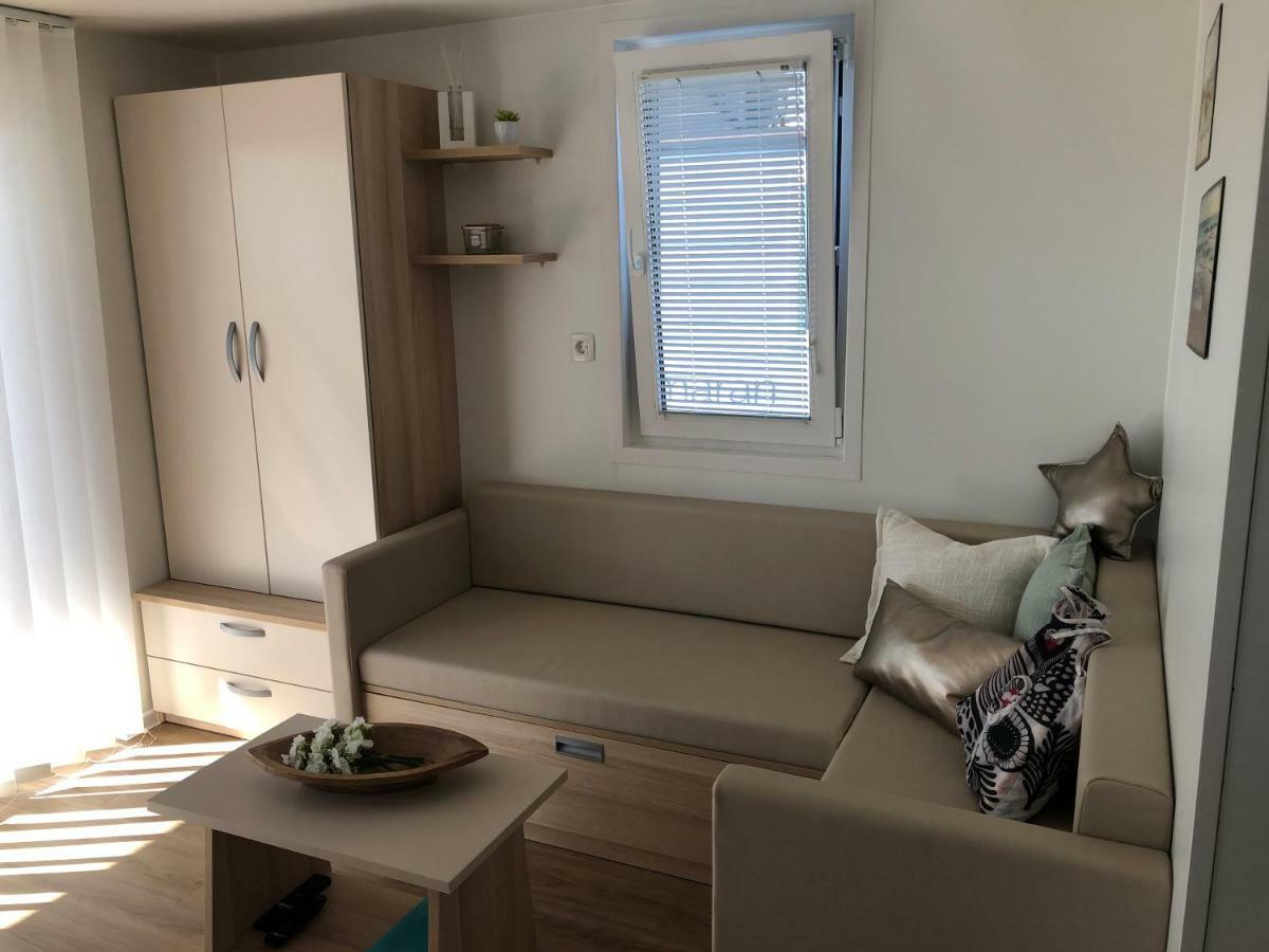 Floating House Blue Moon Villa ปอร์โตรอซ ภายนอก รูปภาพ