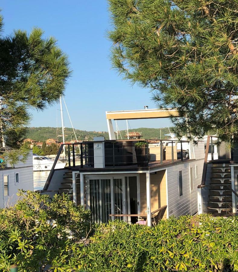 Floating House Blue Moon Villa ปอร์โตรอซ ภายนอก รูปภาพ