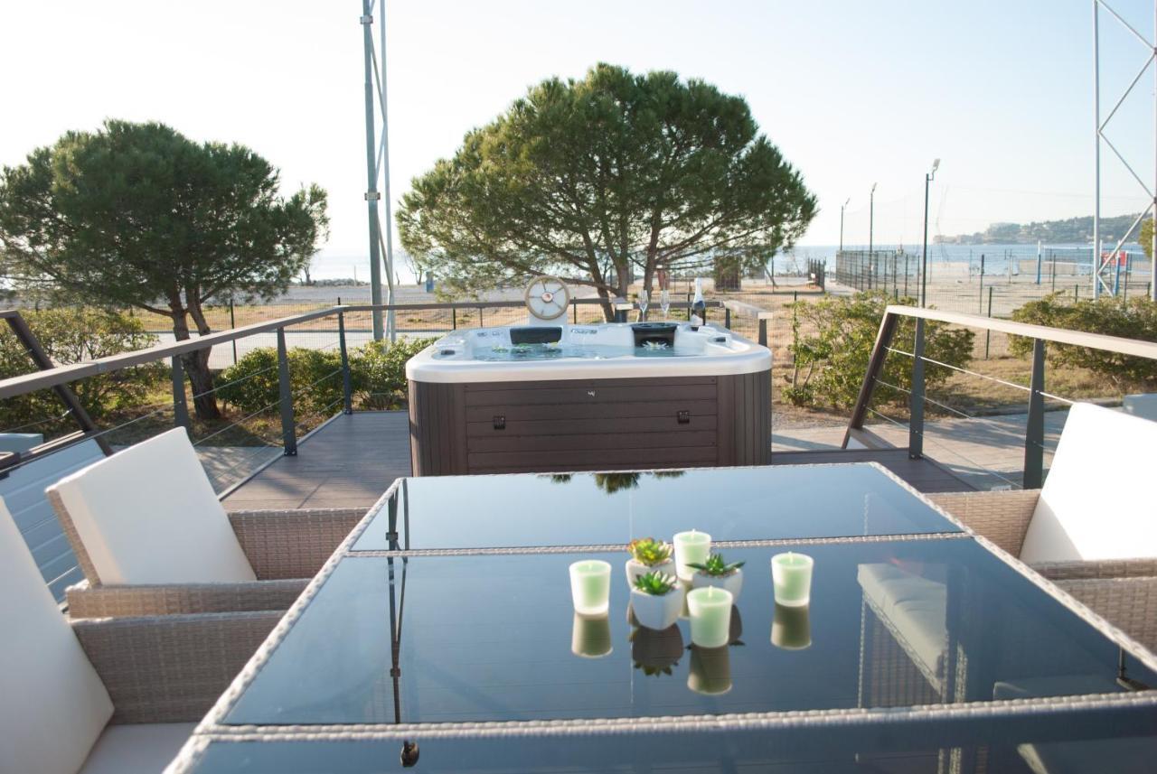 Floating House Blue Moon Villa ปอร์โตรอซ ภายนอก รูปภาพ